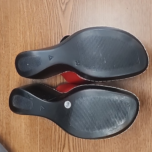 A. Gianetti red leather buckle wedge heels - Picture 3 of 6